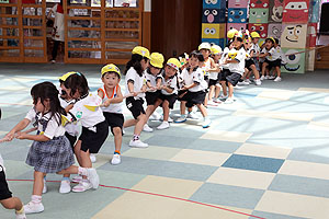 7月生まれのお誕生会　ーつなひきー　　年中組