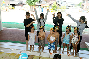 8月生まれのお誕生会　ー水鉄砲ー　年少組