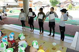 8月生まれのお誕生会　ー水鉄砲ー　年少組