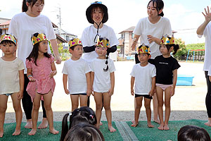 8月生まれのお誕生会　ーカラーウォーターランー　年中組