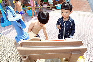 水遊び　気持ち良かったね！　あひる