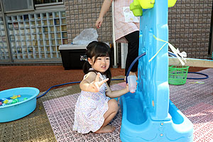 水遊び　気持ち良かったね！　あひる