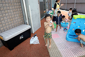 水遊び　気持ち良かったね！　あひる