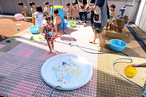 水遊び楽しかったね　ひよこ