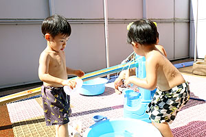 水遊び楽しかったね　ひよこ