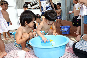 かき氷屋さんに大変身！　あひる