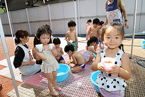 かき氷屋さんに大変身！　あひる