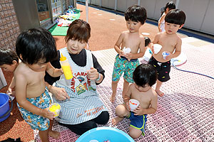 かき氷屋さんに大変身！　あひる