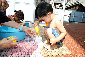 かき氷屋さんに大変身！　あひる