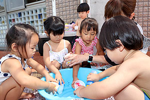 かき氷屋さんに大変身！　あひる