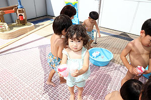 かき氷屋さんに大変身！　あひる