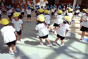 運動会のリズム活動　ひまわり・さくら・たんぽぽ	