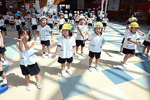 運動会のリズム活動　ひまわり・さくら・たんぽぽ	