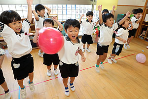 風船投げゲーム　楽しかったね　ばら