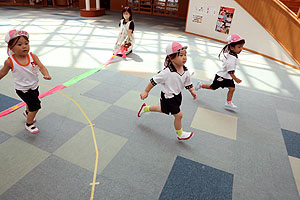 運動会の活動　かけっこ　　年少組