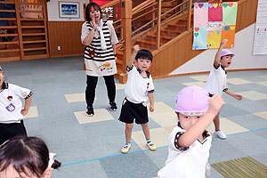 運動会のリズム活動　ばら・すみれ