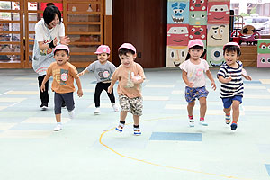 運動会の活動　かけっこ　　ひよこ・あひる