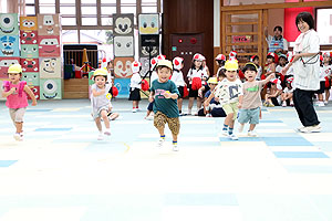 運動会の活動　かけっこ　　ひよこ・あひる