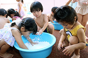 片栗粉遊び　楽しかったね　あひる