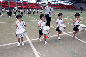 運動会予行１　　年長組　鼓笛・A・B