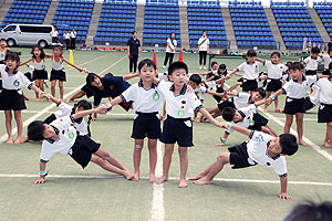 運動会予行3　　　年長組　組体操