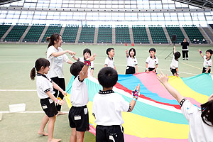 運動会予行4　　　年長組　バルーン