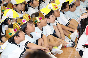 ９月生まれのお誕生会　―絵本の読み聞かせ―　年少・ひよこ・あひる