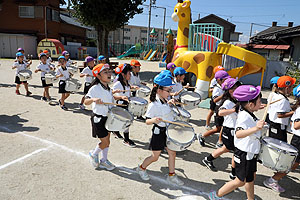 鼓笛の活動頑張っています　　C・D・E