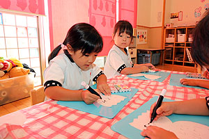 運動会の招待状の制作　りす