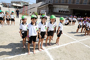 運動会の組体操活動　年長組