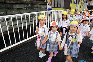 お散歩へでかけました　ひまわり・きりん