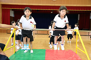 体操教室　鉄棒頑張りました　　ひまわり