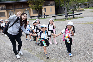 東員町中部公園遠足 　年中　 NO.1