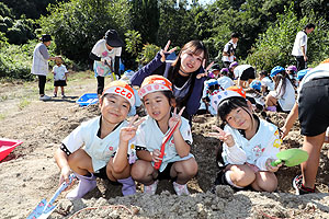 エンゼル自然体験農園でおいもほり　　年長　NO.1