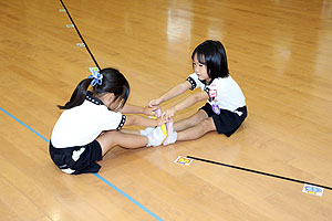 体操教室　ー鉄棒ー　すみれ