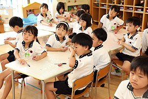 さつまいもの水栽培に挑戦　B