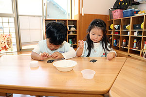 制作活動の様子　あひる