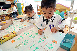 習字教室がありました　年長組