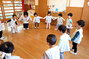 花紙で遊びました　あひる