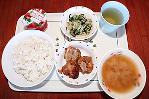 大きなバースデーケーキ　うさぎ