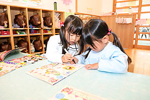 名前の練習頑張っています　ことり