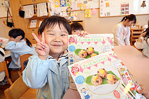 名前の練習頑張っています　ことり