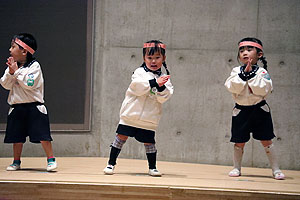 文化会館でリズム予行　年少Bチーム（うさぎ・ことり・りす）