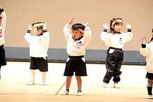 文化会館でリズム予行　年少Bチーム（うさぎ・ことり・りす）