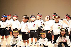 文化会館でリズム予行　年少Bチーム（うさぎ・ことり・りす）