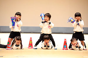 文化会館でリズム予行　年中Aチーム(ばら・すみれ）