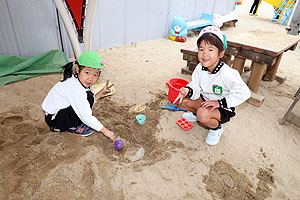 園庭で思いっきり遊びました！　あひる・A・B