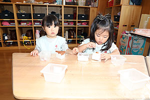 ケーキの制作　ひよこ