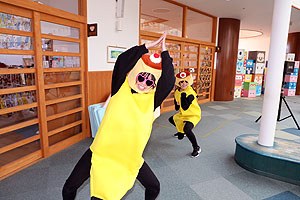 11月生まれの誕生会　　ウクレレコンサート　NO.2