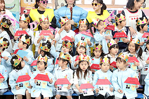 11月生まれの誕生会　　ウクレレコンサート　NO.2